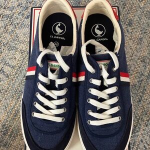 CLASSIC NAVY CANVAS HANDBALL